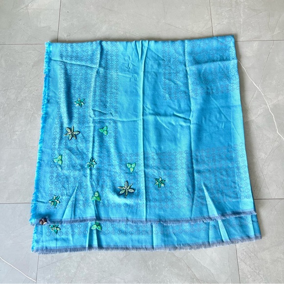 HENRI BENDEL Two Tone Blue Monogram Beaded 100% Silk Extra Long Wrap Shawl Scarf - Picture 8 of 14